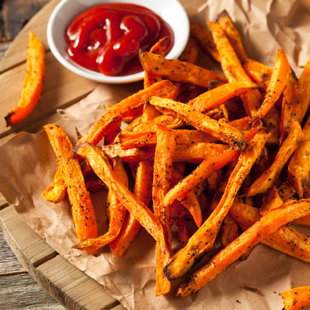 sweet potato fries recipe best crispy seasoned garlic paprika salt air fryer convection oven