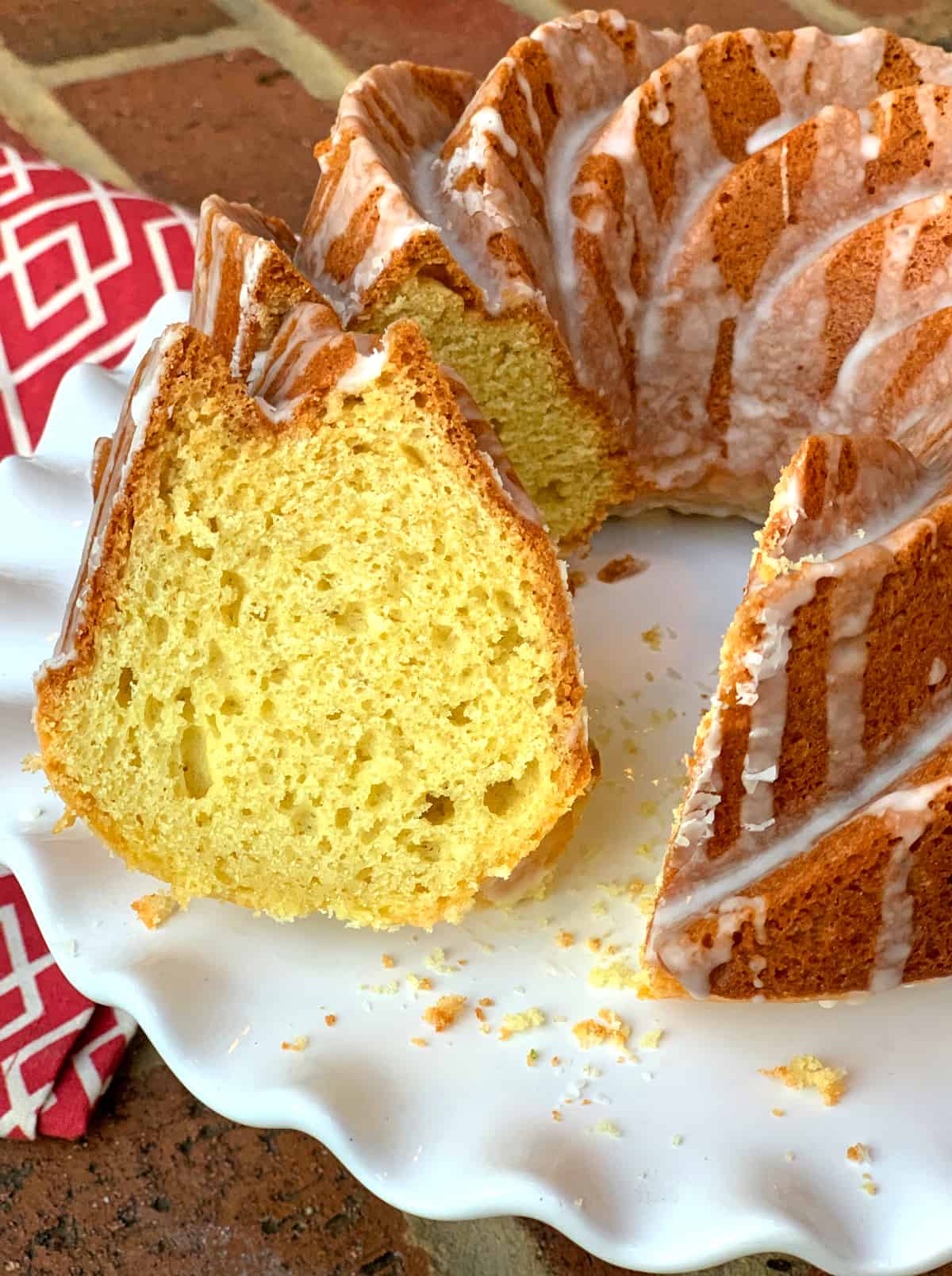 limoncello cake recipe lemon liqueur Italian Amalfi Coast Italy dessert Bundt muffins layer