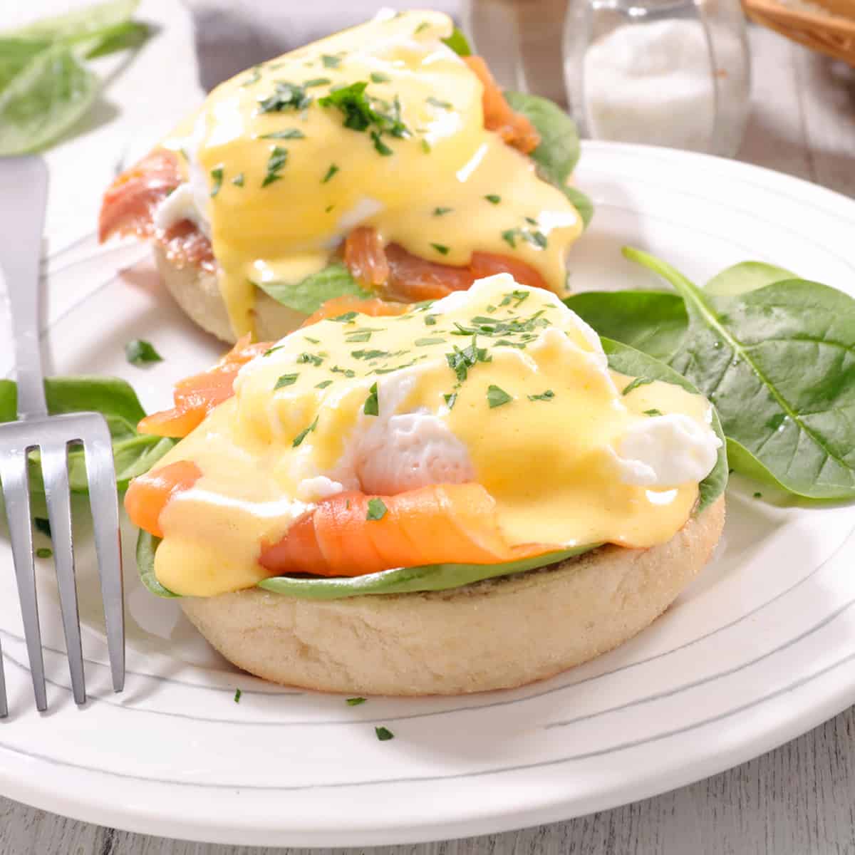 hollandaise sauce recipe best traditional French Dutch sauce eggs benedict asparagus easy blender