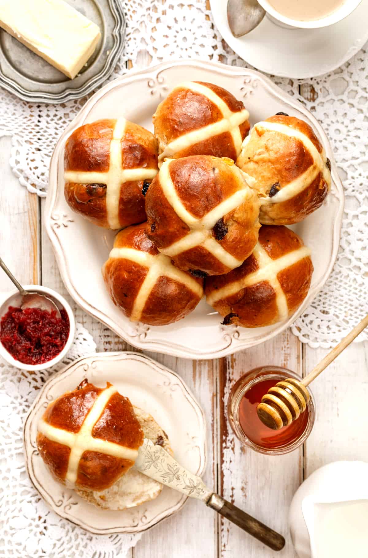 hot cross buns recipe traditional english british authentic easter st alban buns yeast currants raisins mixed spice