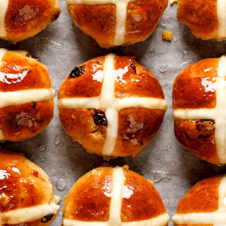 hot cross buns recipe traditional english british authentic easter st alban buns yeast currants raisins mixed spice