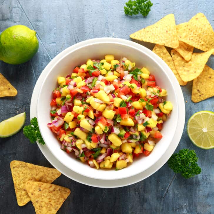 mango salsa recipe best easy healthy bell peppers red onion cilantro jalapeno spicy sweet