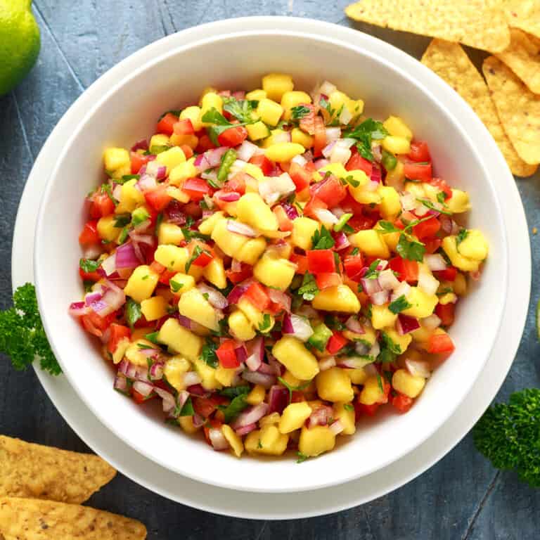 mango salsa recipe best easy healthy bell peppers red onion cilantro jalapeno spicy sweet