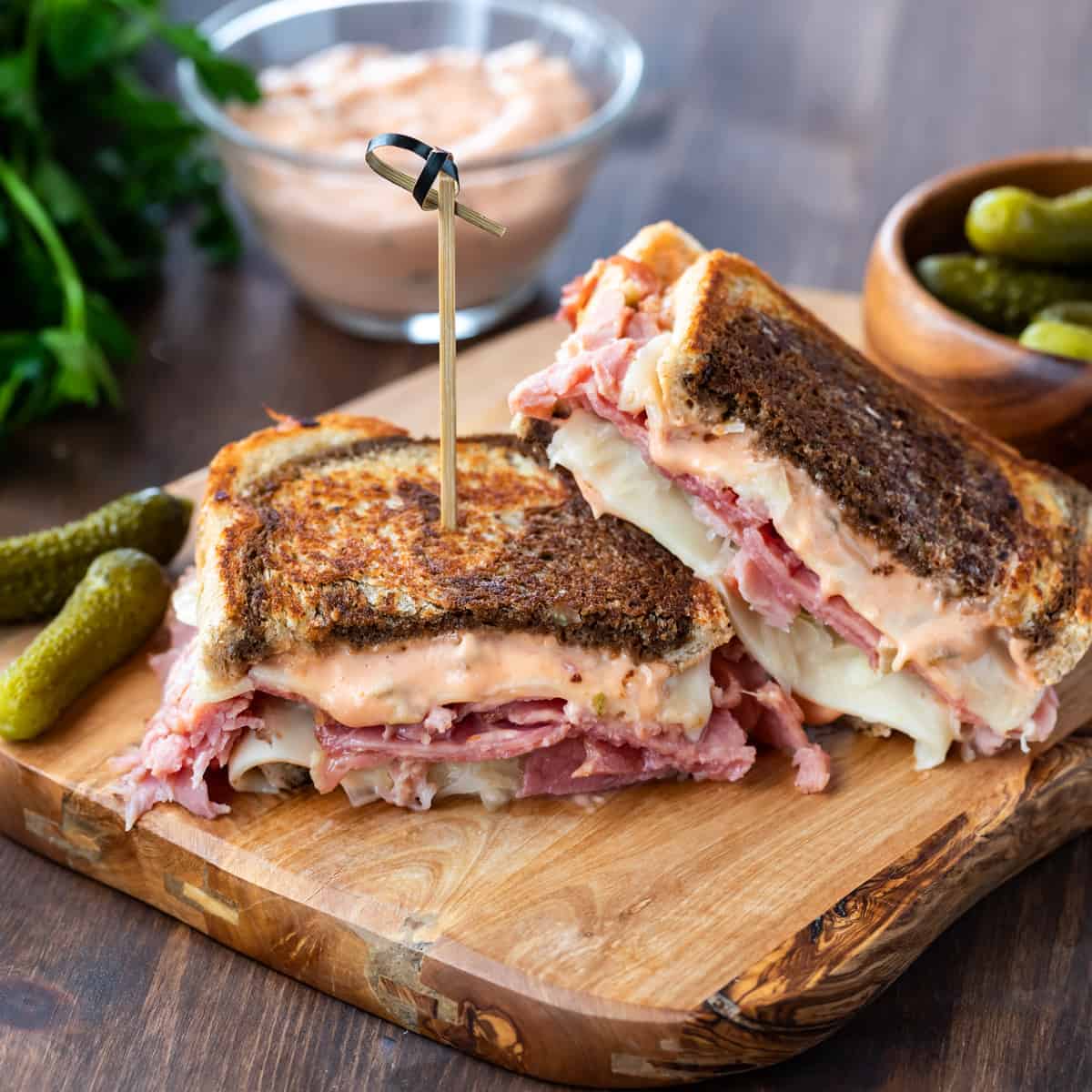 reuben sandwich recipe best classic old fashioned russian dressing thousand island corned beef sauerkraut swiss cheese