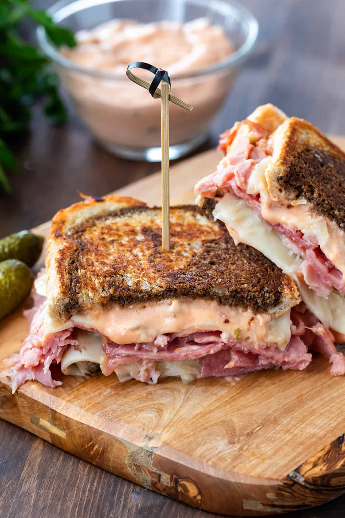 reuben sandwich recipe best classic old fashioned russian dressing thousand island corned beef sauerkraut swiss cheese