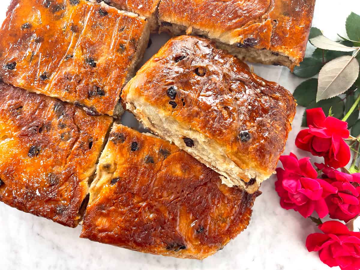lardy cake recipe wiltshire authentic traditional english british pastry lard cakes dried currants