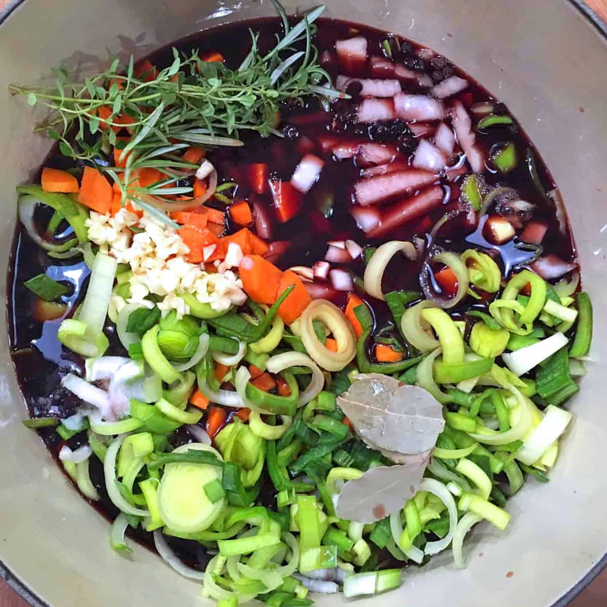 sauerbraten marinade recipe red wine vinegar vegetables spices traditional german