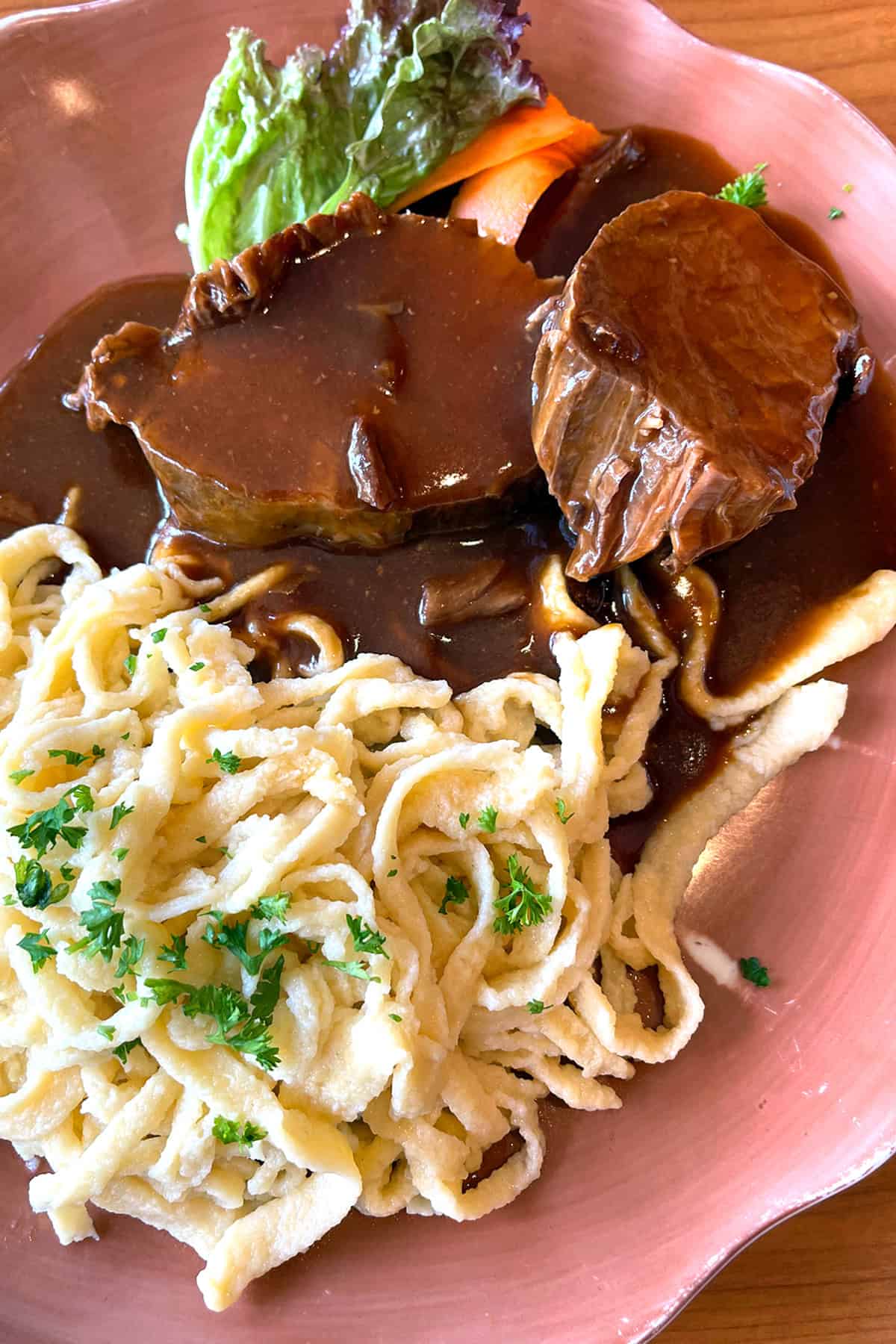 sauerbraten recipe German traditional authentic sour roast beef ginger snaps gingerbread 