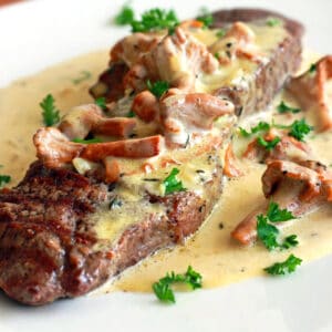 chanterelle cream sauce recipe steak beef French German