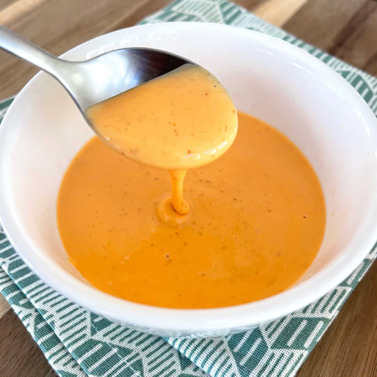 sriracha mayo recipe best homemade copycat spicy mayonnaise chili lemon juice honey