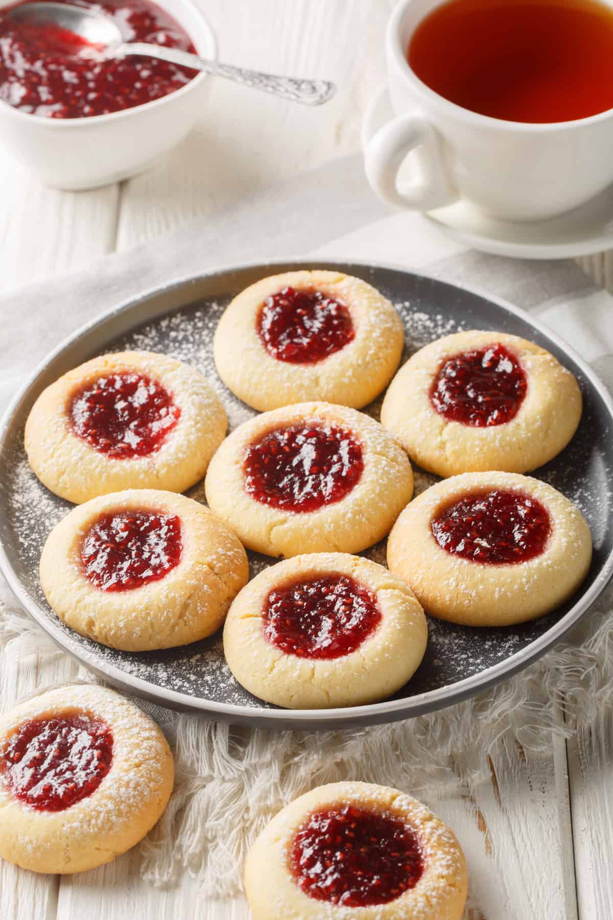 engelsaugen recipe german thumbprint cookies rezept raspberry jam red currant jelly christmas holidays