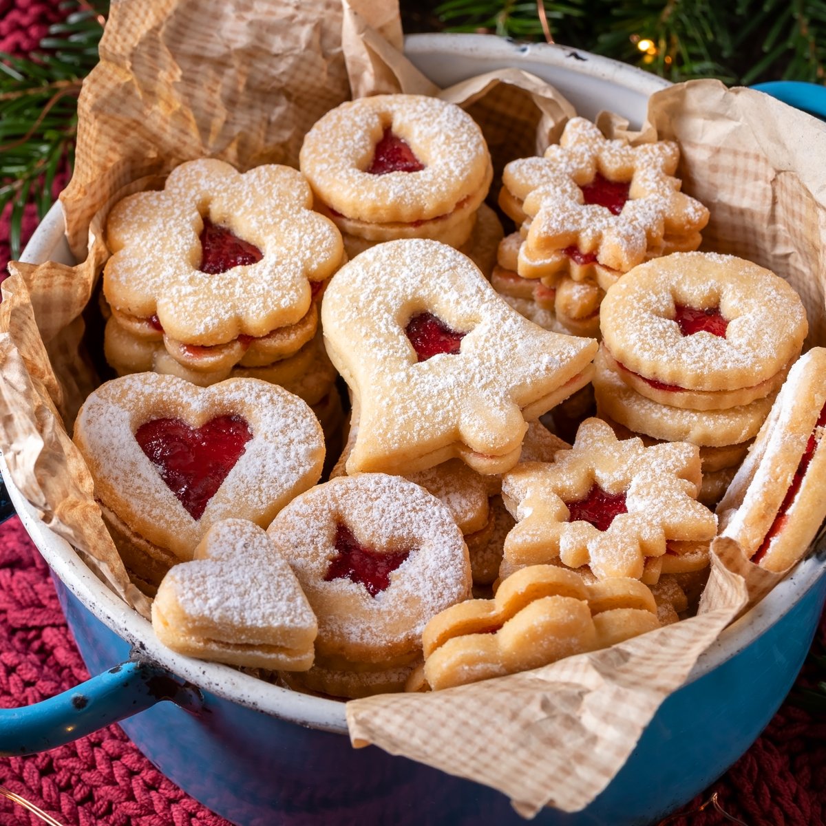 spitzbuben recipe rezept authentic traditional german shortbread linzer cookies almond red currant jelly raspberry jam christmas holidays