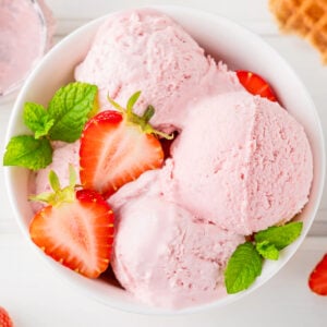 strawberry ice cream recipe best easy without eggs no cooking fresh frozen natural