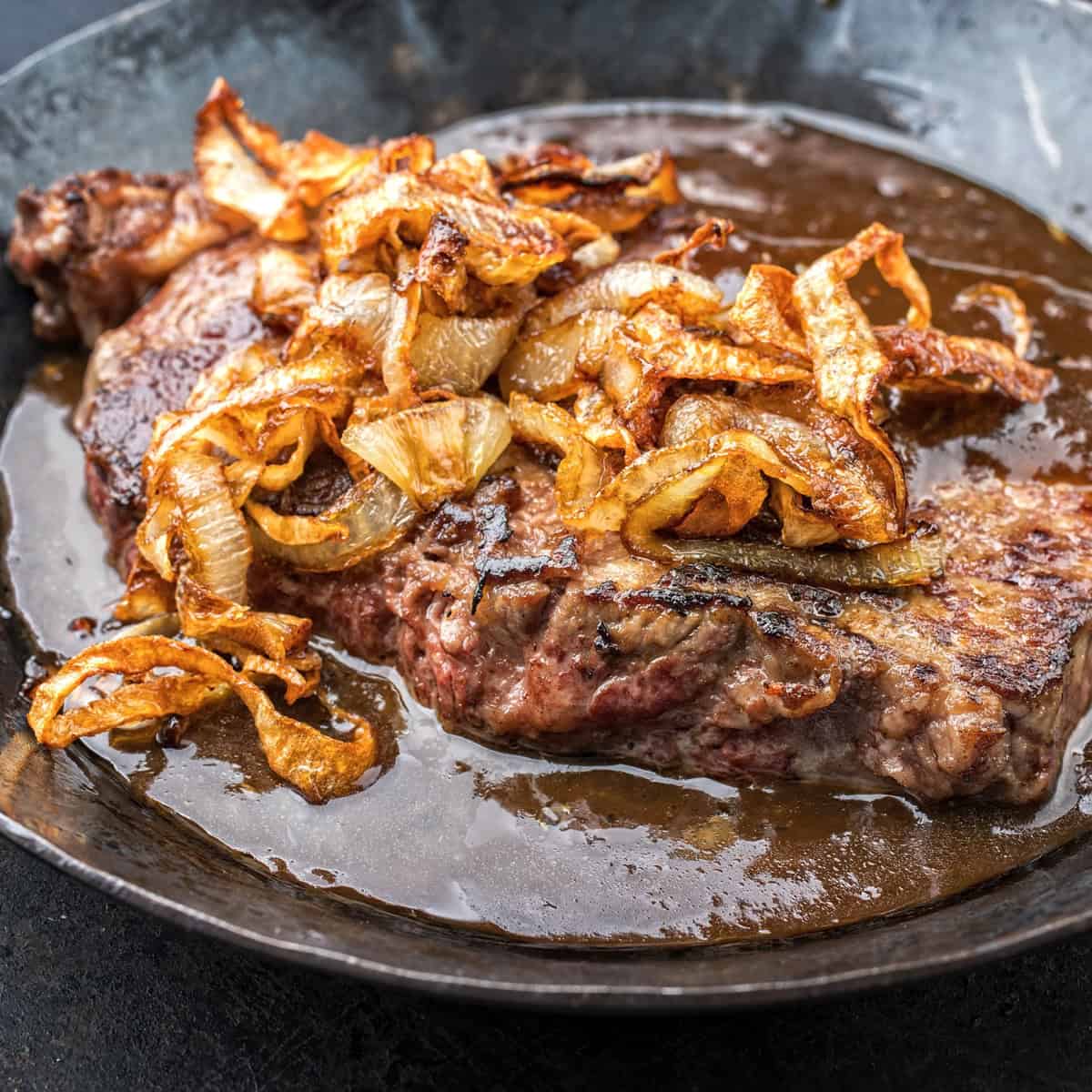 zwiebelrostbraten recipe traditional authentic german beef steak with caramelized onions and gravy oktoberfest