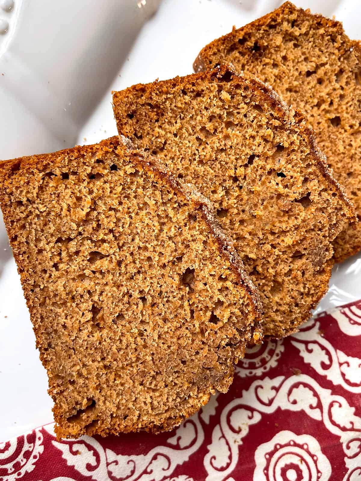 applesauce bread recipe loaf cake apple cider juice cinnamon nutmeg spice moist tender best easy